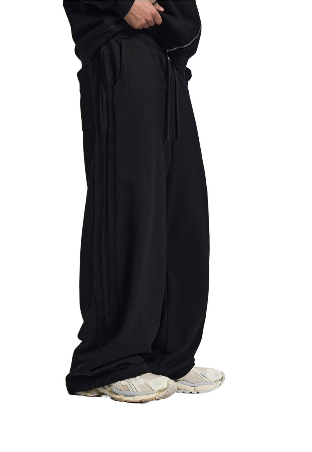 FCR Contrast Sweats