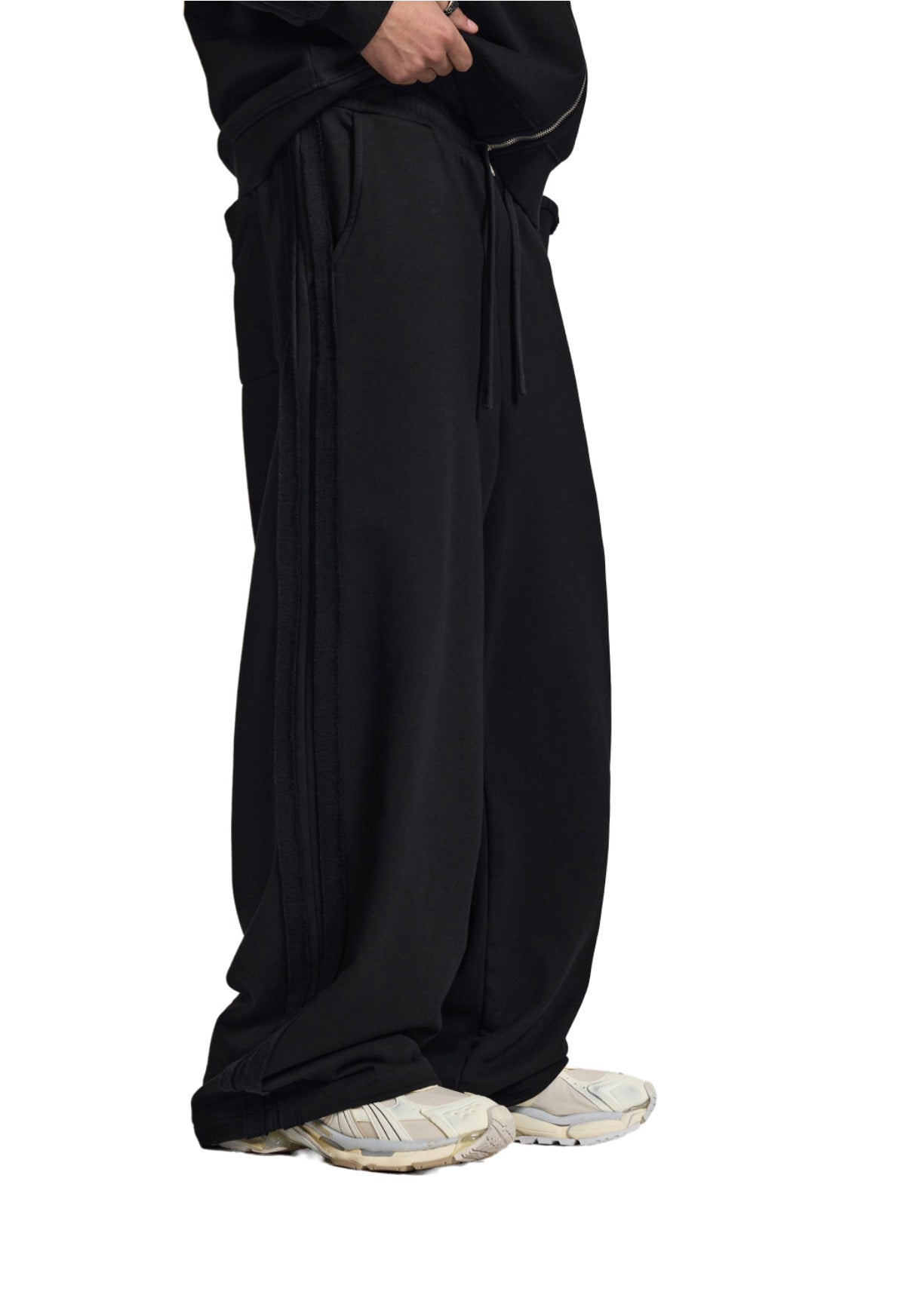 FCR Contrast Sweats