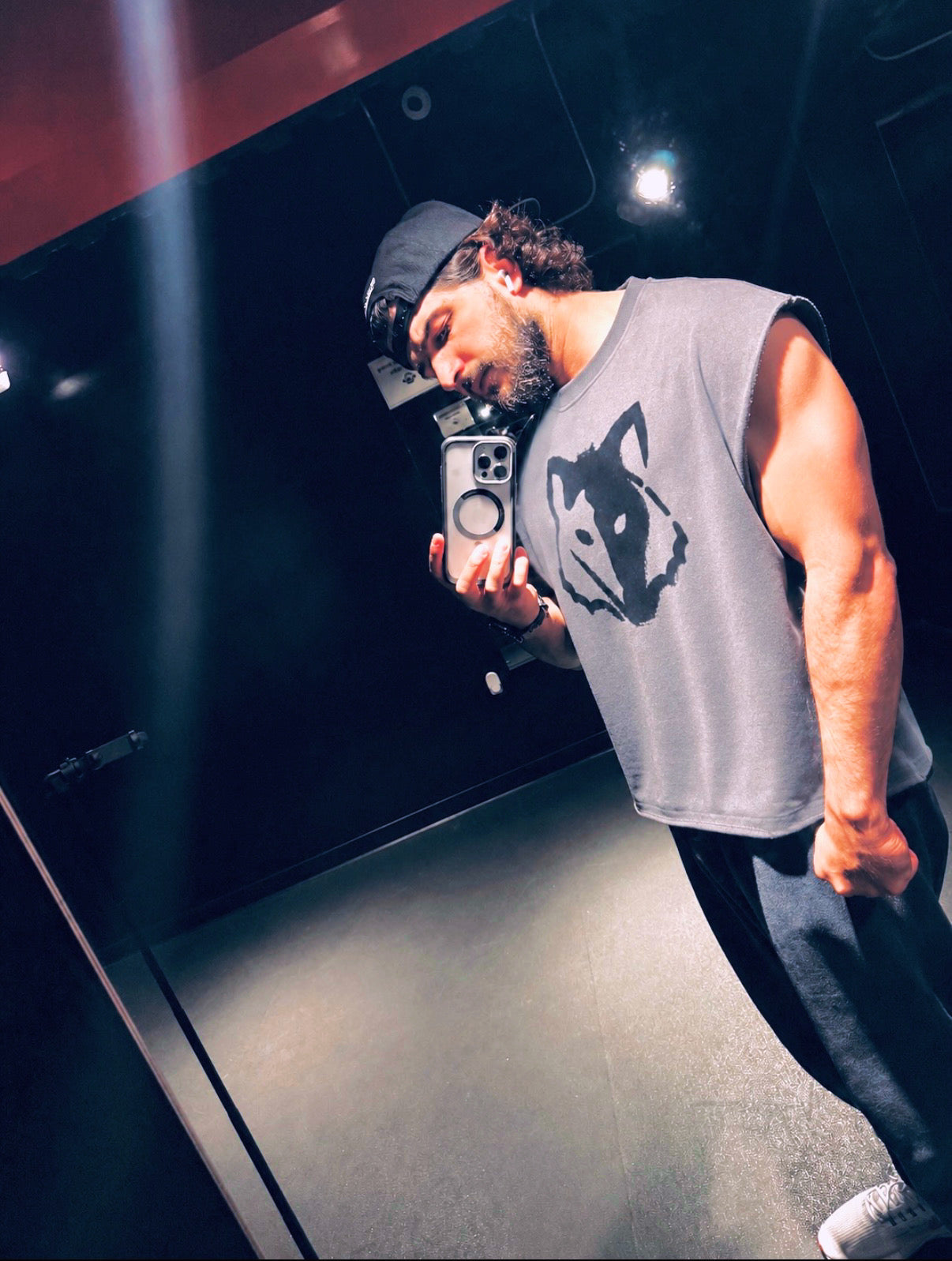 Lone wolf Boxy Tank